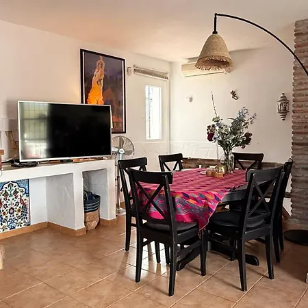 Jina Tatil Evi